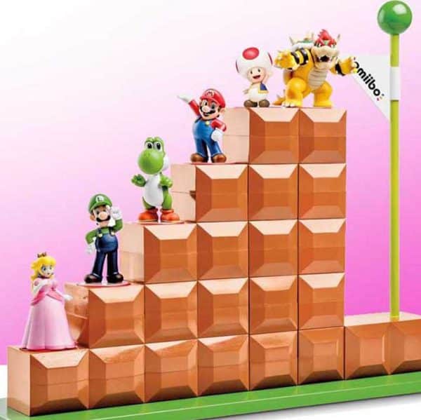 Super Mario Amiibo Display Stand