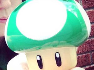 Super Mario 1-Up Mushroom Toothbrush Holder