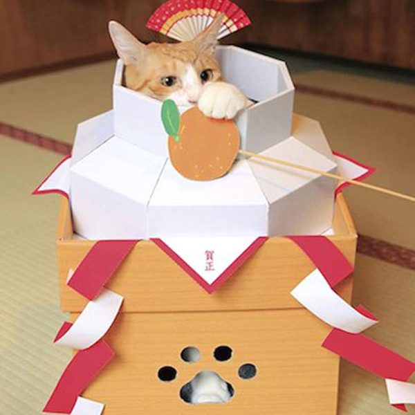 New Year Kagami Mochi Cat House