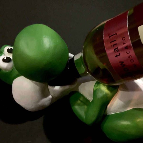 Yoshi Wine Stand