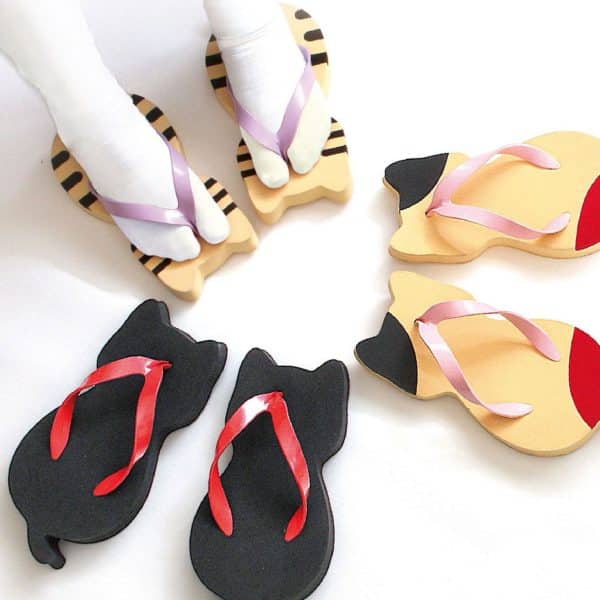 Nyarageta Cat Geta Sandals