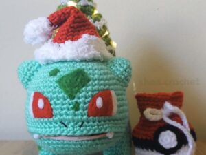 Crochet Christmas Bulbasaur