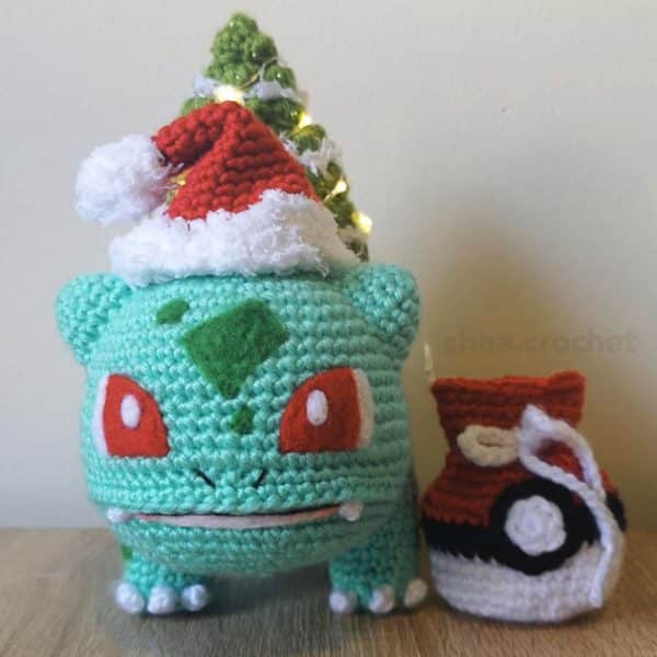 Crochet Christmas Bulbasaur