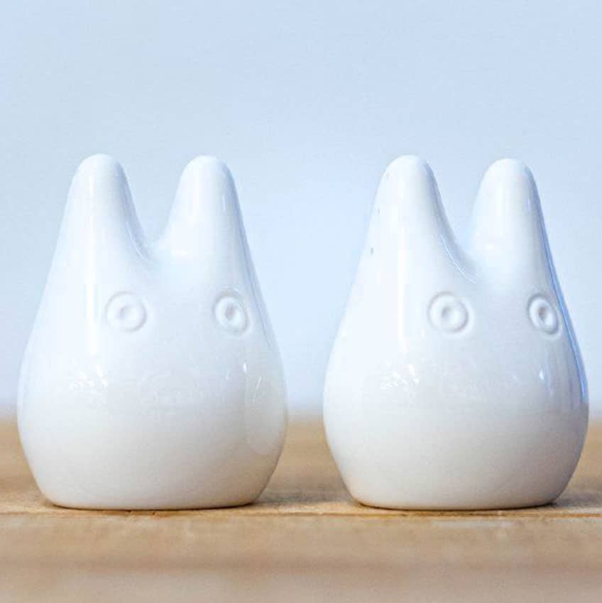 CUTEY CATS SALT AND PEPPER SHAKERS